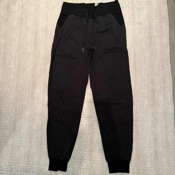Black Dance Studio Mid Rise Jogger, 28" Length, Lululemon, US 4 - Picture 6 of 7